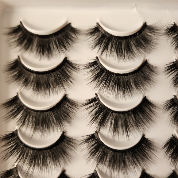 NWT Faux Mink Lashes 4 styles 20 pairs - Picture 11 of 11